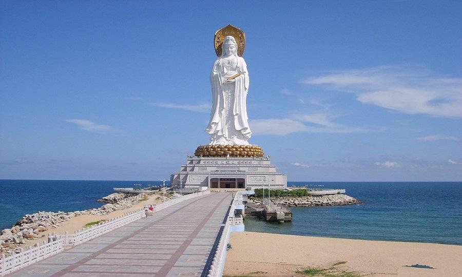 【春节】入住汕尾红海湾酒店、遮浪海洋文化广场、凤山妈祖祈福、红宫红场感受红色新春气息、伟大彭湃故居、逛二马路美食街、豪品《富贵迎春海鲜宴》美食2天游